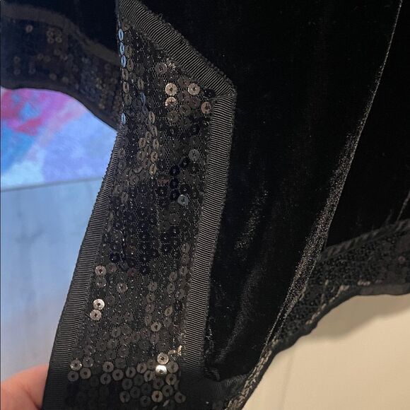 Black Velvet Tunic with Sequin Details - Picture 6 of 9